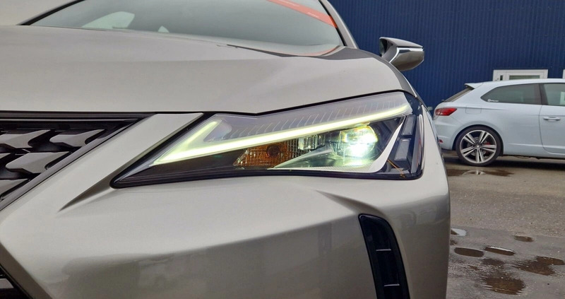 Lexus UX cena 129900 przebieg: 42457, rok produkcji 2020 z Kościerzyna małe 436